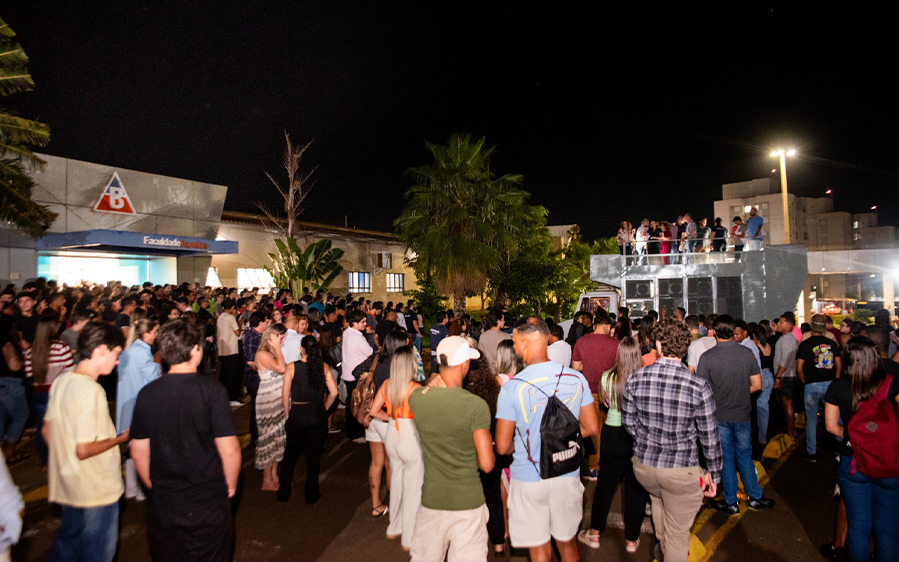 Uma noite histórica: Faculdade Barretos agora é UniBarretos